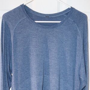 lululemon athletica Men's Heathered Blue Long Sleeve Tee